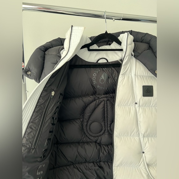 Moose Knuckles - flightweight Bushwick Vest - Picture 11 of 14